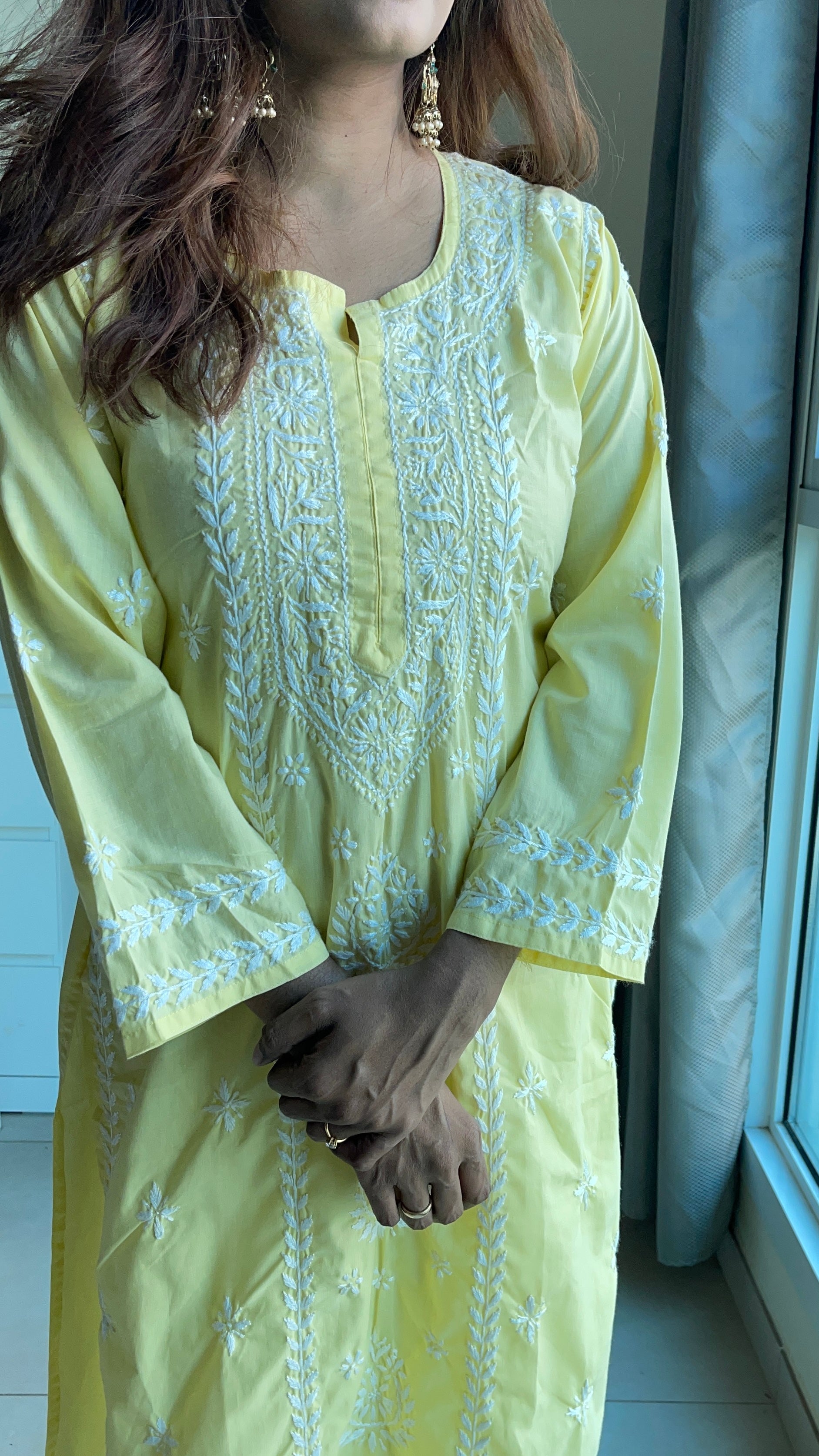 Chikankari kurta(Modal muslin)